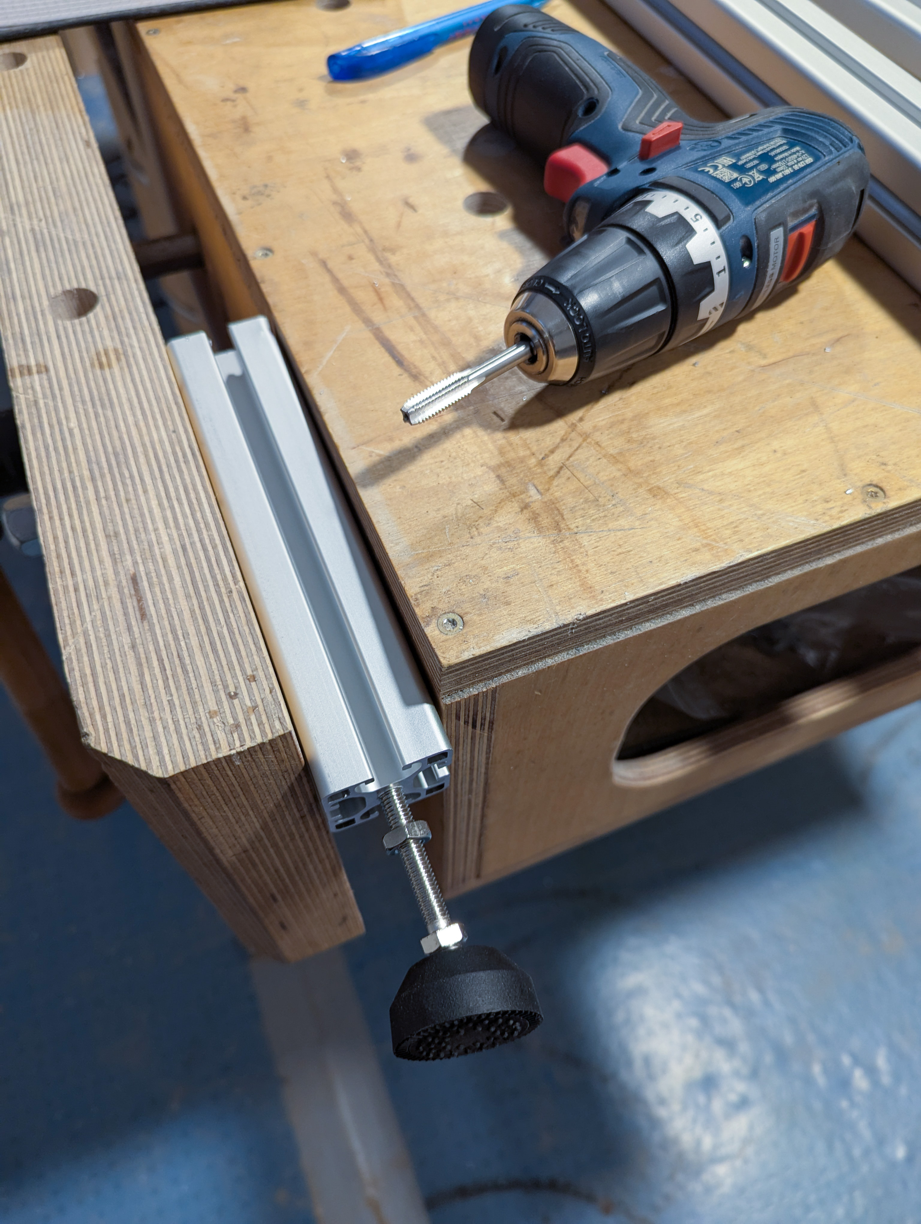 Holzwerken   Kellerwerkstatt 031